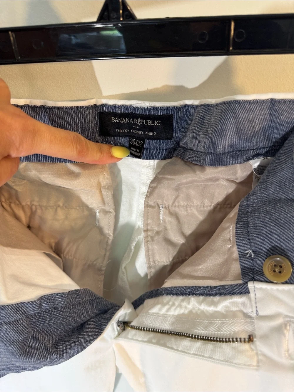 Banana Republic Men's Cream Chino Pants
